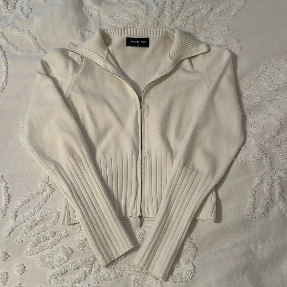 White fox off white sweater zip up